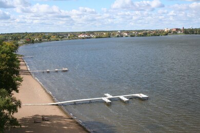 715 Lake Shore Dr NE unit 204, Bemidji, MN 56601 - photo 3