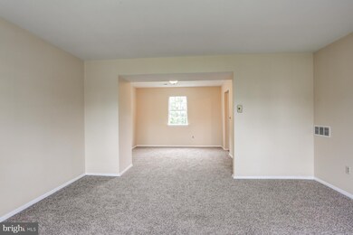585 Harvest Dr, Harrisburg, PA 17111 - photo 6