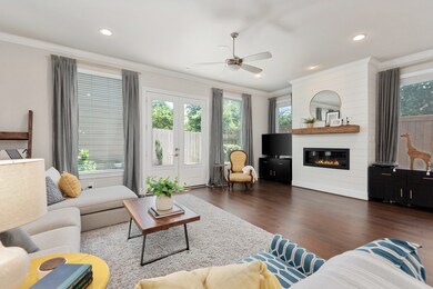 3502 Vista Terrace Ln, Houston, TX 77018 - photo 2