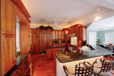 KitchenSideView