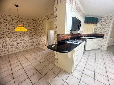 820 Sue, Magnolia, AR 71753 - photo 3