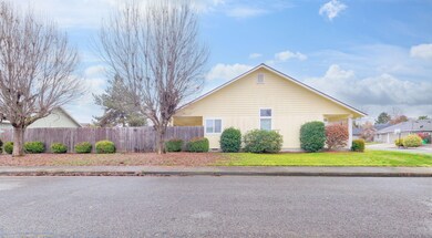 18-web-or-mls-1411-half-moon-cir