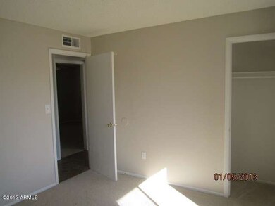 bed2 closet
