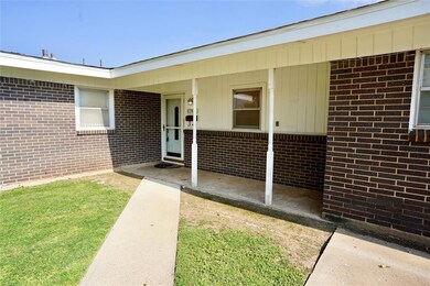 1702 Alabama St, Big Spring, TX 79720 - photo 4