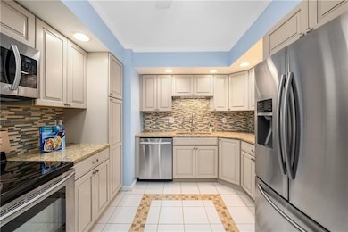 Updated kitchen and appliances!