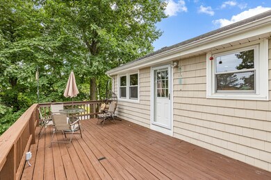 19 Sparhawk Cir, Stoneham, MA 02180 - photo 7