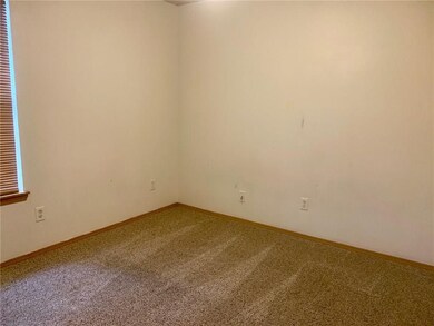 1673/1675 E Evalyn Cir, Fayetteville, AR 72701 - photo 7