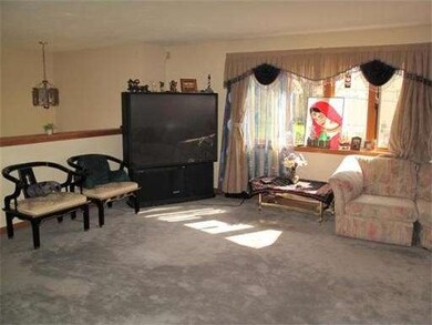 52 Adelaide St, Randolph, MA 02368 - photo 6