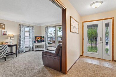 111 31st St SW, Cedar Rapids, IA 52404 - photo 4