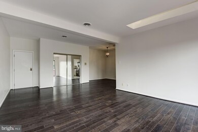 103 Skyhill Rd unit 8, Alexandria, VA 22314 - photo 4