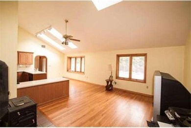 42 Pheasant Hollow Run, Princeton, MA 01541 - photo 4