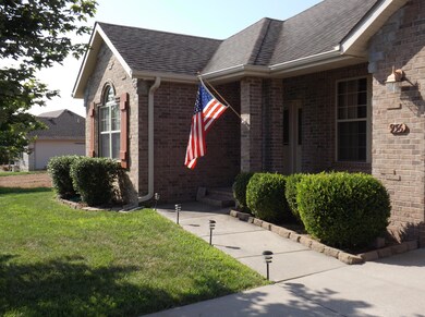 936 E Weldon 008