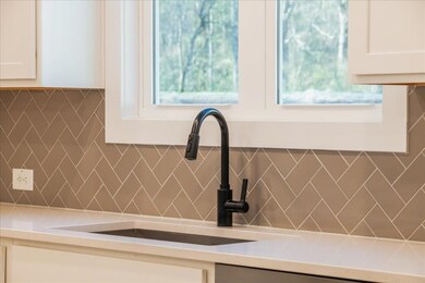 331 Evie Ln, Canton, GA 30115 - photo 2