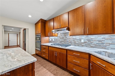 8573 Woodbridge Ct, North Ridgeville, OH 44039 - photo 6