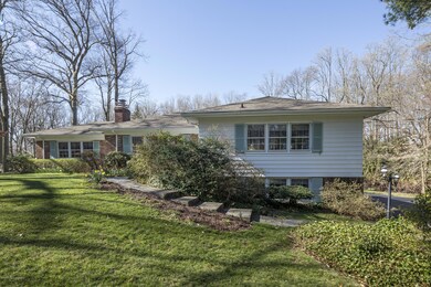 02_House Front-3