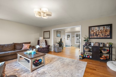 523 Chamberlain Hill Rd, Higganum, CT 06441 - photo 5