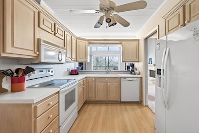 9500 Collegeview Rd unit 308, Bloomington, MN 55437 - photo 7