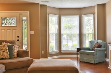 8707 Sanctuary Ln, Louisville, KY 40291 - photo 5