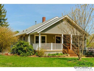 Charming updated cottage
