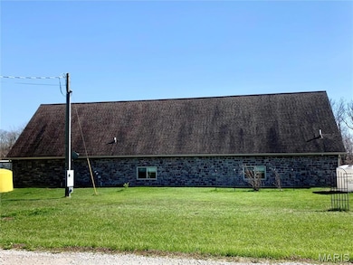 24613 Shady Oaks Place, Perry, MO 63462 - photo 5