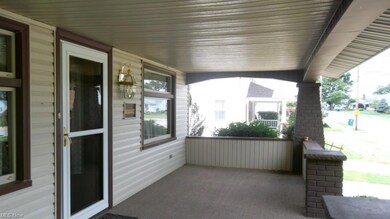158 Wilson St, Struthers, OH 44471 - photo 3