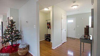 1134 Sassafras Cir, Eldersburg, MD 21784 - photo 6