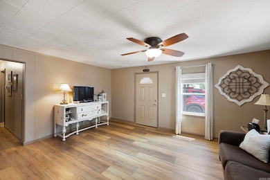 1207 E Rock St, Morrilton, AR 72110 - photo 2