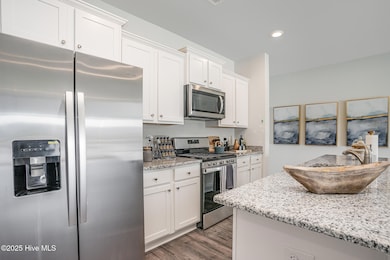 2211 Blackthorn Drive - Wren B - Landing