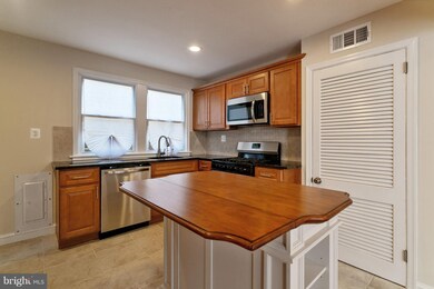 6707 Saint Barnabas Rd, Oxon Hill, MD 20745 - photo 5