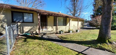 1060 W Harbeck Rd, Grants Pass, OR 97527 - photo 6