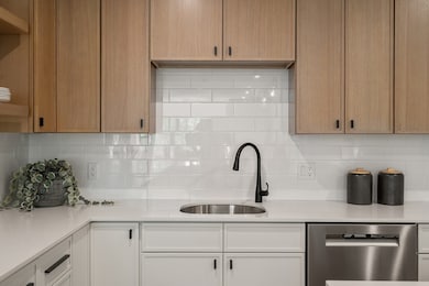 20 Audubon Way unit 203, Canton, MA 02021 - photo 3