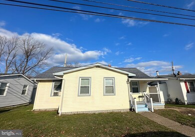 323 Georgetown Rd, Penns Grove, NJ 08069 - photo 2