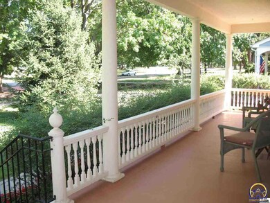 313 SW Greenwood Ave, Topeka, KS 66606 - photo 2