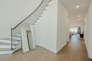 8810 Carousel Ln, Houston, TX 77080 - photo 6