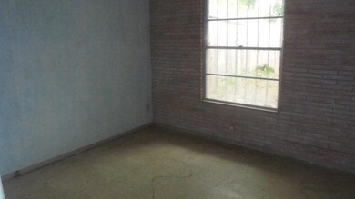 1018 W 3rd St, Weslaco, TX 78596 - photo 3