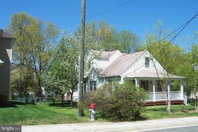 6702 Osborn St, Falls Church, VA 22046 - photo 2