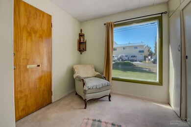 422 NE Burnside Ave, Bend, OR 97701 - photo 3