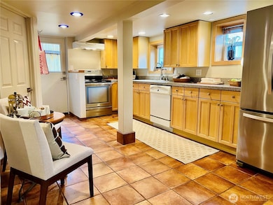 806 NE 71st St unit B, Seattle, WA 98115 - photo 4