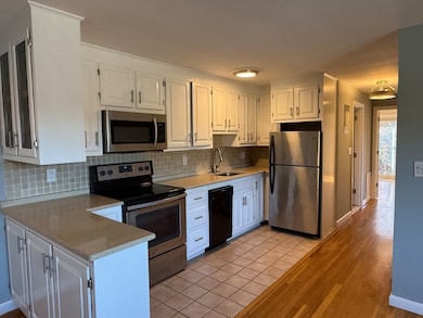 224 School St unit 10, Walpole, MA 02081 - photo 5