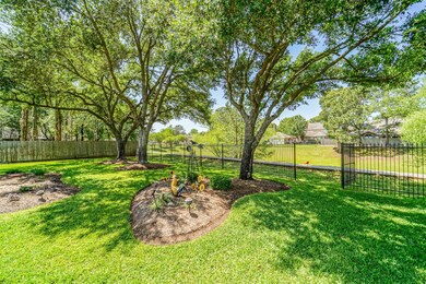 31419 Rigel Ct, Tomball, TX 77375 - photo 2