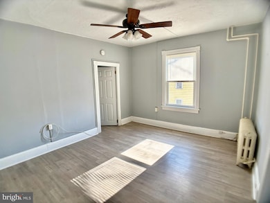 735 Morgan Ave unit 2ND FLOOR, Palmyra, NJ 08065 - photo 4