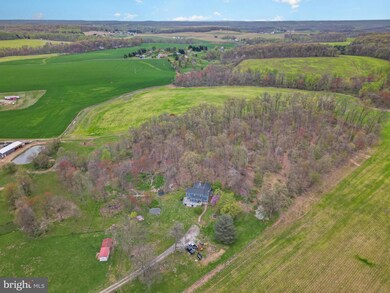 16729 Round Hill Church Rd, Stewartstown, PA 17363 - photo 3