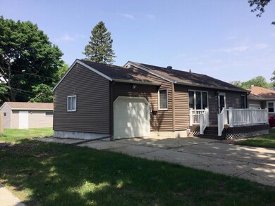 1103 Hoffman Ave, Albert Lea, MN 56007 - photo 2