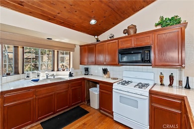 1134 Siskiyou Dr, Big Bear Lake, CA 92315 - photo 7