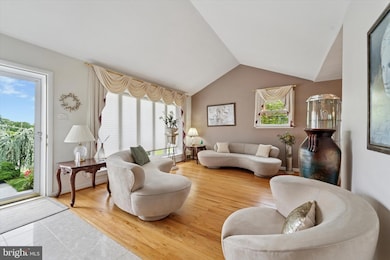 2208 Clover Dr, Broomall, PA 19008 - photo 5