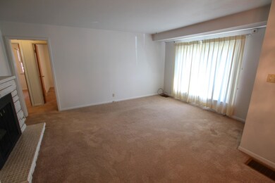 3-livingroom