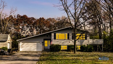 37511 N Lake Crest St, Beach Park, IL 60087 - photo 3