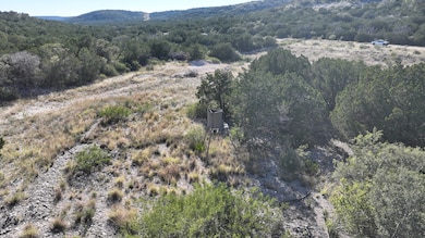 Cr 27, Rocksprings, TX 78880 - photo 5