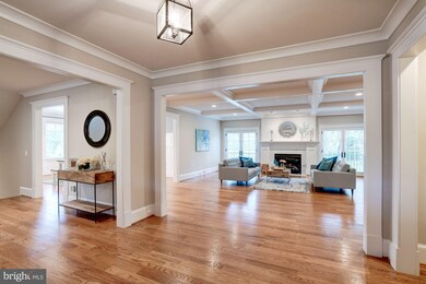 1221 Kelley St SW, Vienna, VA 22180 - photo 2