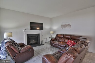 2201 Sunnyvale Dr, Pennsburg, PA 18073 - photo 7